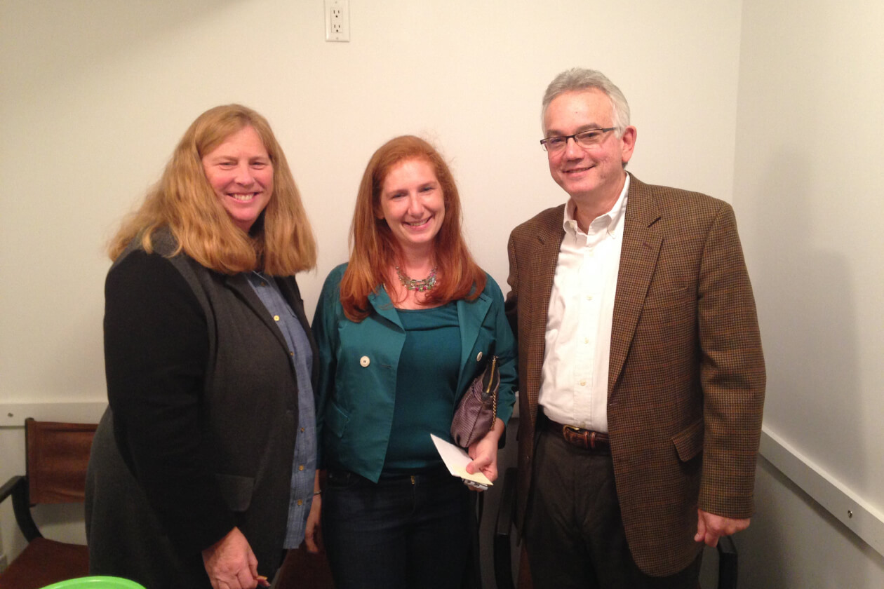 A photo of Dr. Beth Hartog and Dr. Paul Gindoff participating at an IVF workshop.